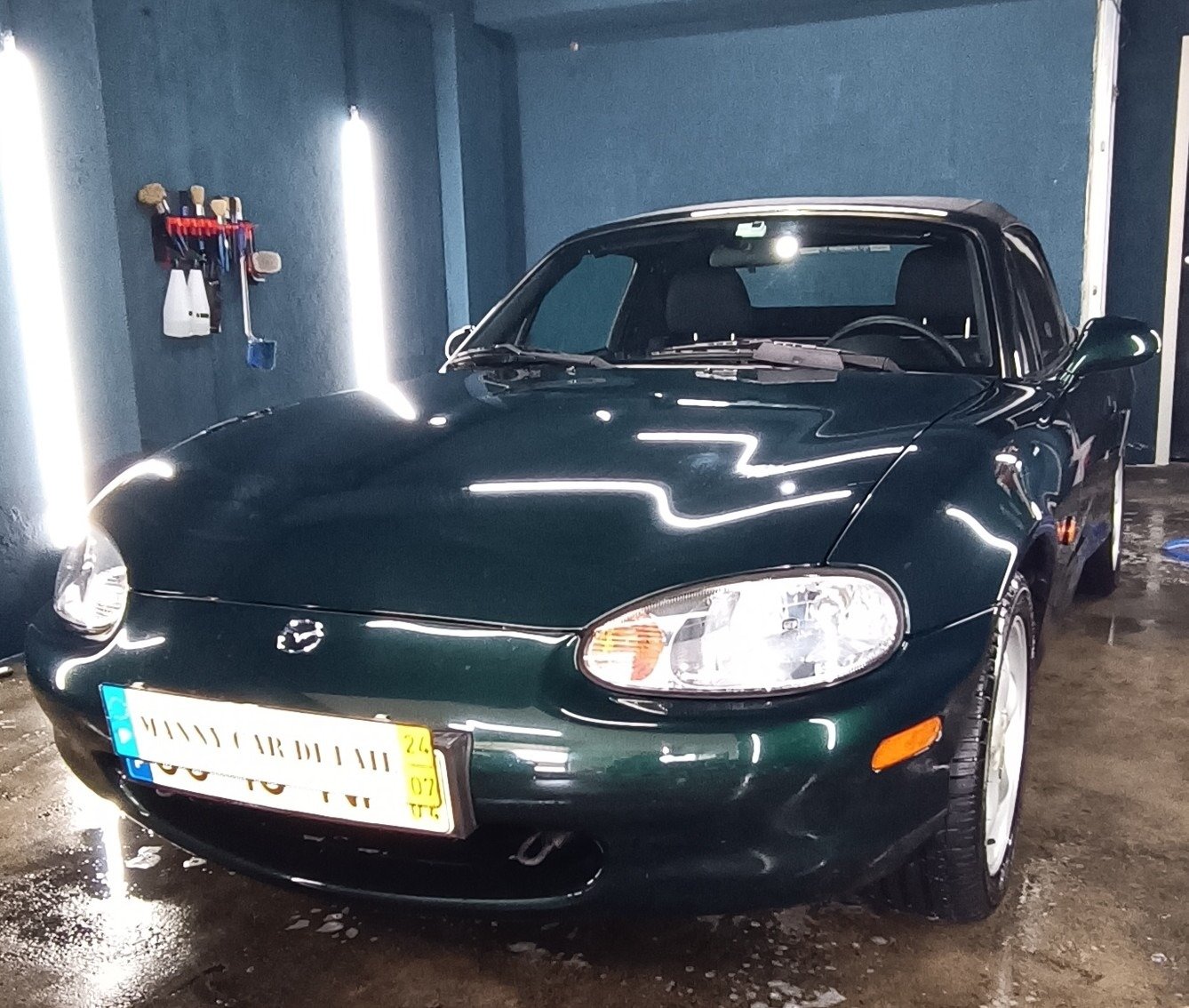 Roadster clássico após detalhe